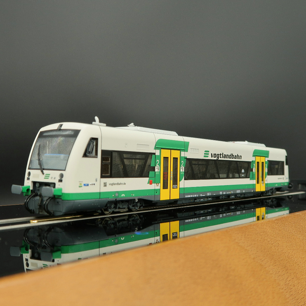 ROCO HO 1/87 Toy Train Diesel  - Plastic Model Paint ulasan dan harga