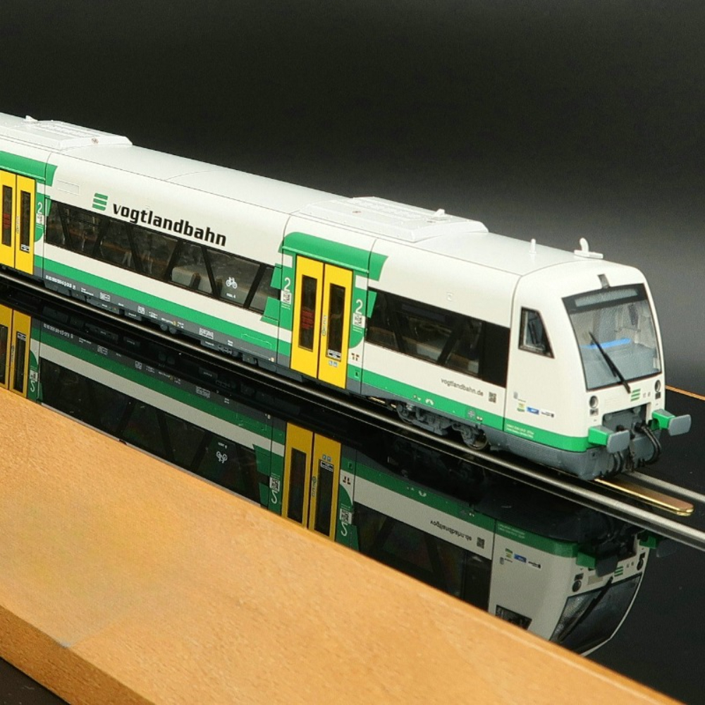 ROCO HO 1/87 Toy Train Diesel  - Plastic Model Paint ulasan dan harga